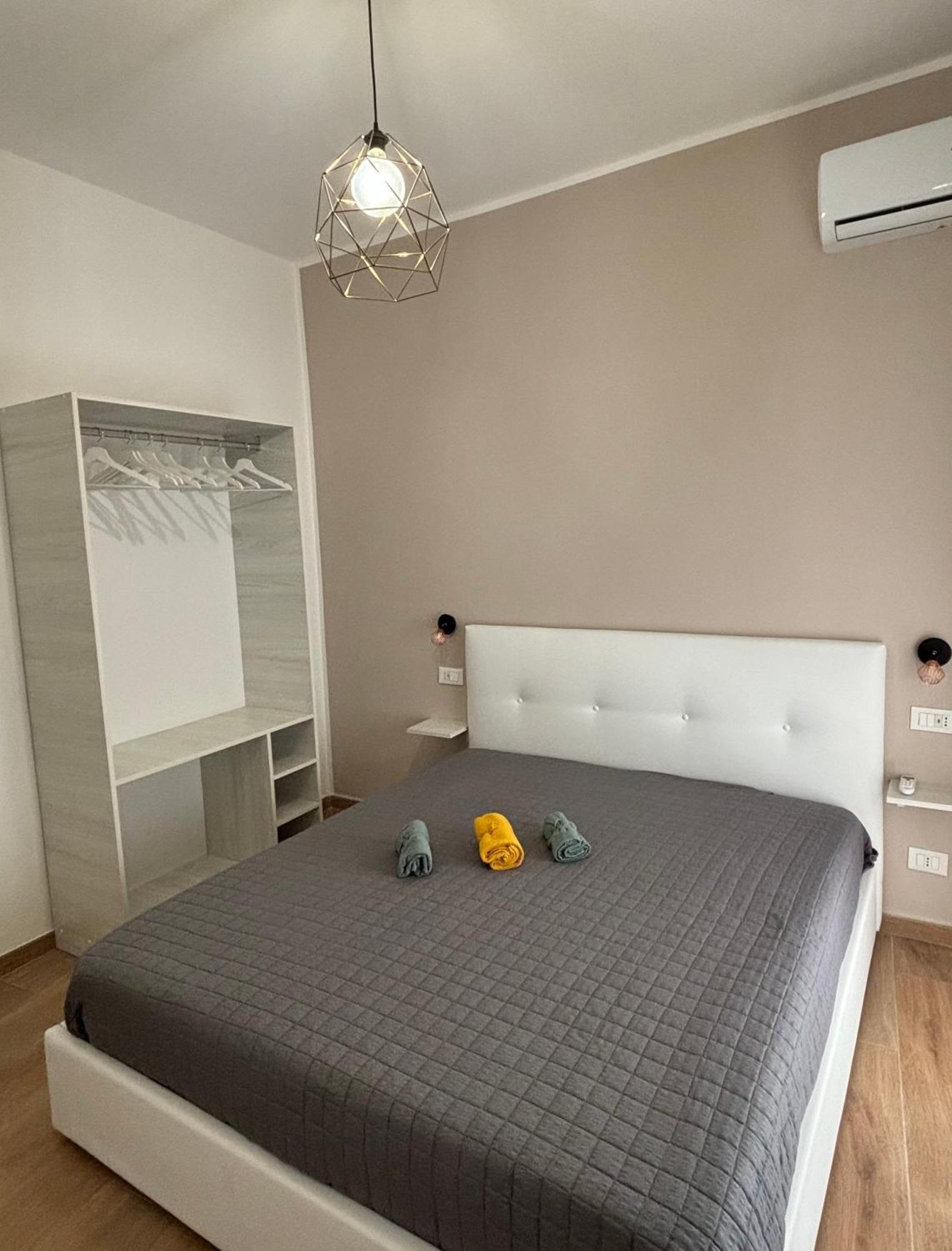 Perni Rooms Palermo Buitenkant foto